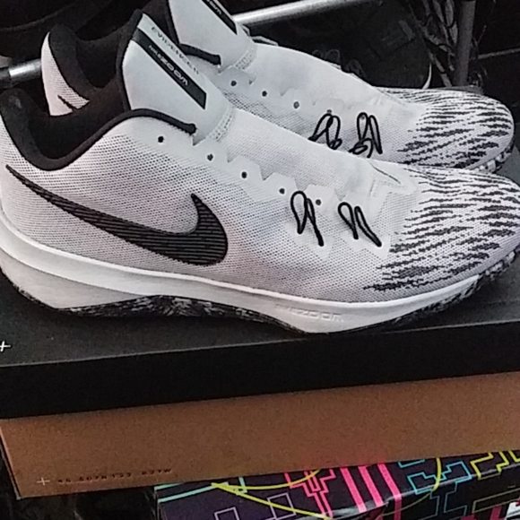 evidence 2 nike zoom